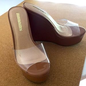 6 Dark Tan Wedge